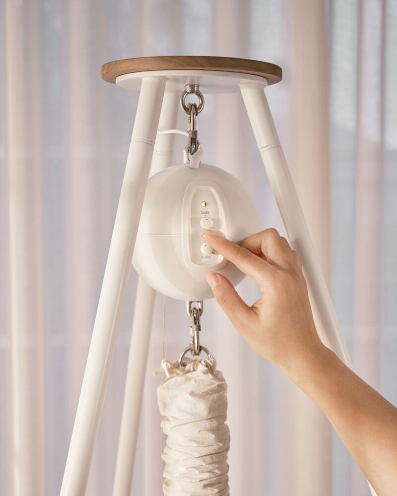 Baby hammock with Moonboon Motor Connect automatic rocking system