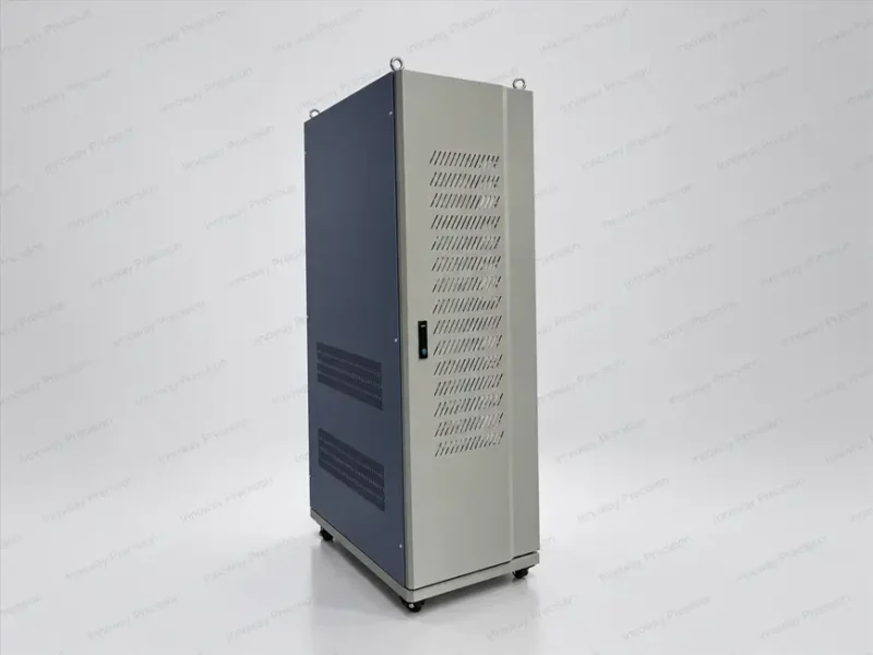 Liquid Cooling Cabinet – Ventilated Sheet Metal Enclosure Liquid cooling cabinet with precision-cut ventilation slots, metal side panels and access door.
